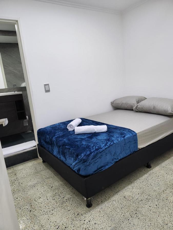 Area 51 Hostel Меделин Екстериор снимка